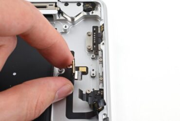 تعویض پورت USB-C مک بوک پرو ۱۶ اینچ ۲۰۲۶