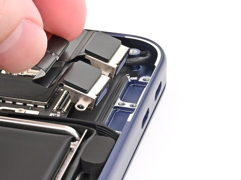 تعویض پورت USB-C مک بوک نئو Neo
